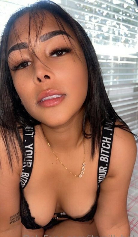 itsmillyhot アートスター 写真