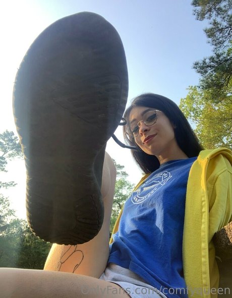 ティーンプッシーOnlyFans セクシー裸 画像