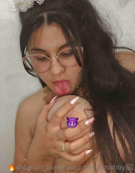 danah curvy 完璧なポルノスター 写真