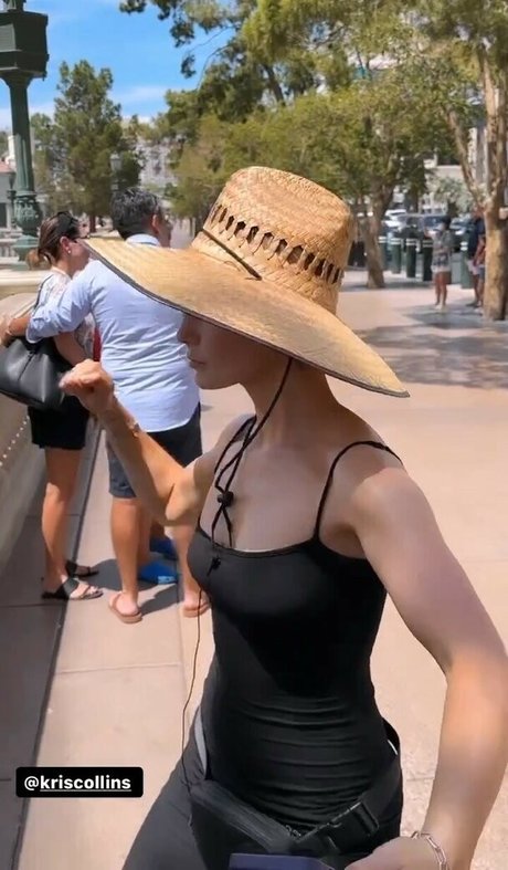 KallMeKris ポルノスター ヌード 写真