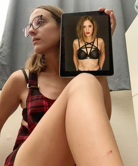 Ashley Victoria Robinson 最高のスター 写真