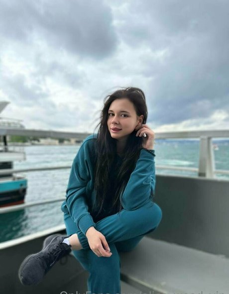 毛深いBBW OnlyFans セクシー裸 写真