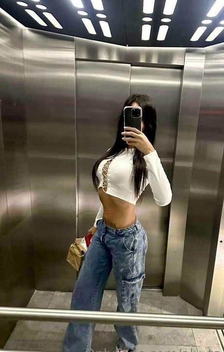 aly ts ホット女優 画像