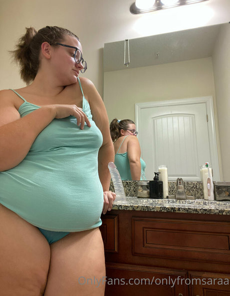 アジア人フィンドムOnlyFans セクシーヌード 写真