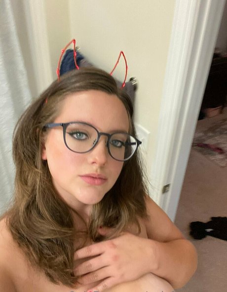 onlyfromsaraa スター ヌード アーカイブ