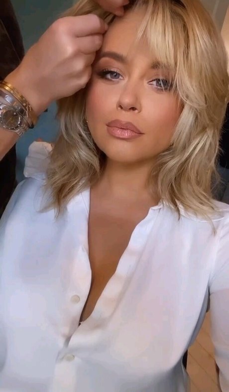 Emily Atack ポルノスター パーフェクト アーカイブ