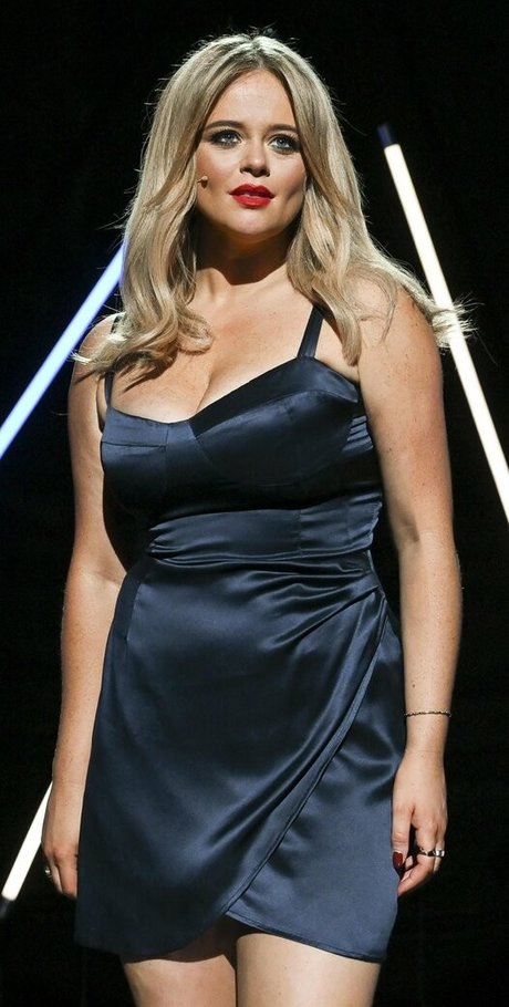 Emily Atack 美しいスター 画像