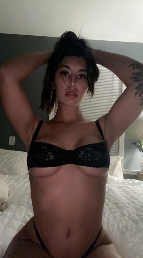 rubeeofficial セックス女優 写真