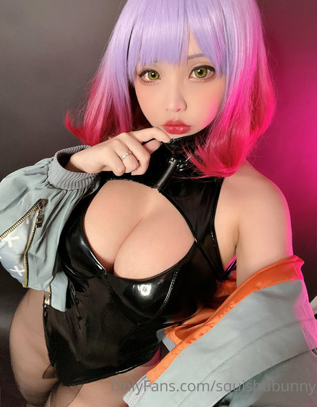 エモオンリーファン セクシー 写真