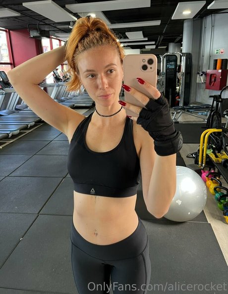 大学のOnlyFans アートポルノ 画像