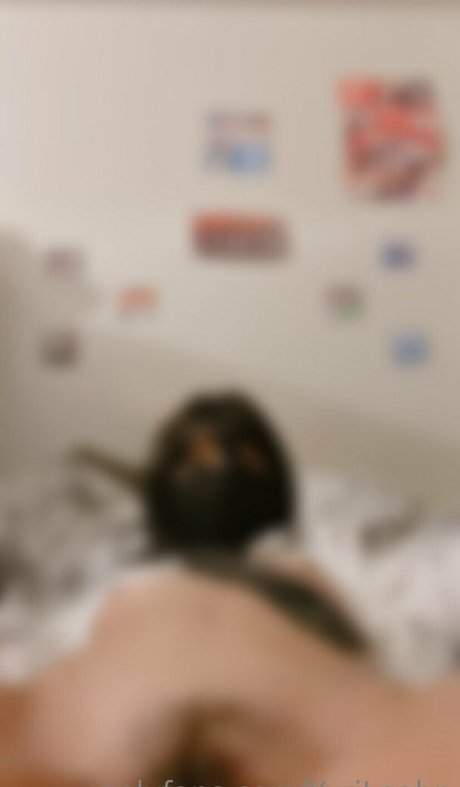 yurileahn ヌード女優 写真