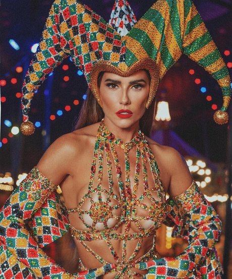 Deborah Secco ポルノスター ベスト ギャラリー