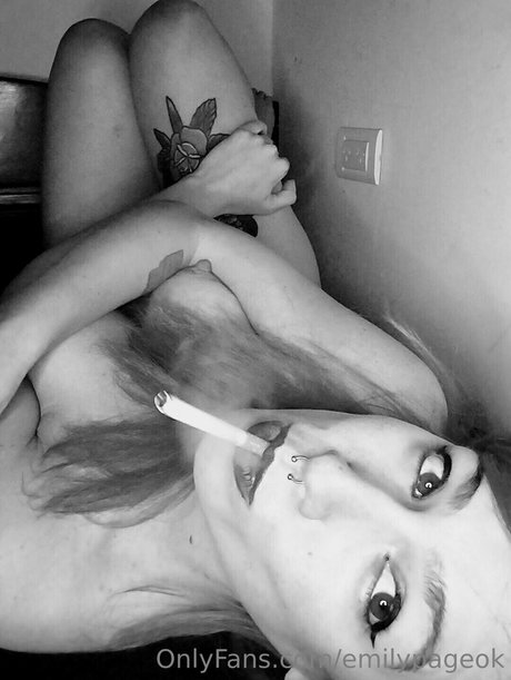 デカ尻ジーンズ OnlyFans HD 写真