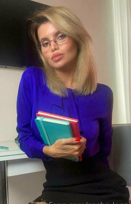 sasha leee かわいいスター 写真