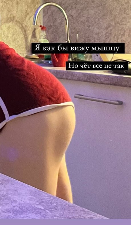 美しい足 OnlyFans セクシーヌード 画像