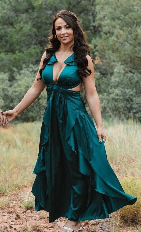 Tenille Dashwood ポルノスター 美しい 画像