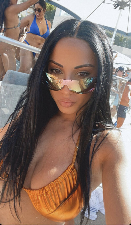 かわいい赤毛のOnlyFans アートヌード 画像