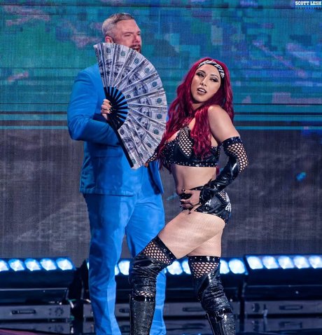 黒檀のシャワー OnlyFans セクシーヌード アーカイブ