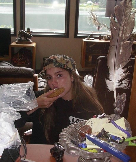 Sylvia Snyders スター ヌード 写真