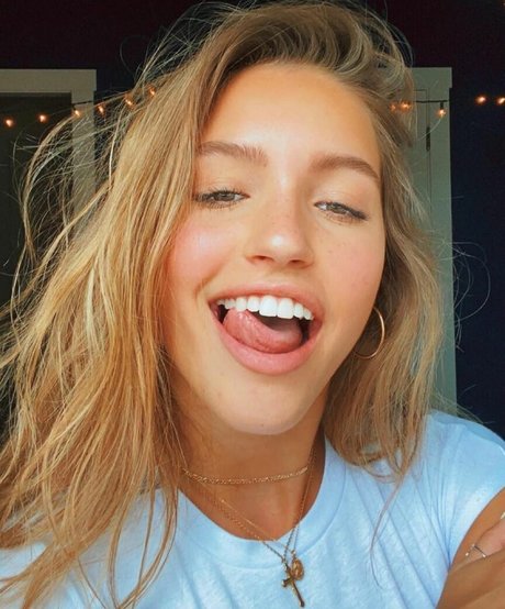 Sylvia Snyders ホットなポルノスター アーカイブ