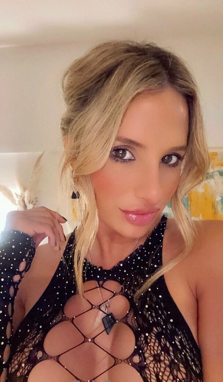 シシーオンリーファンズ xxx 画像