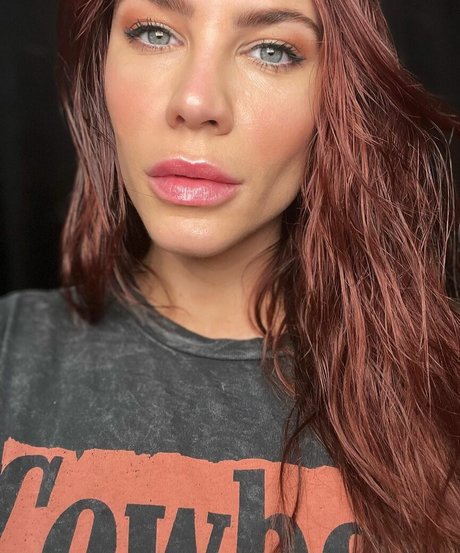 ビンボオンリーファンズ ホットヌード 画像