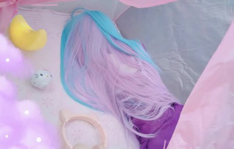 tsundurka ヌードのポルノスター 写真