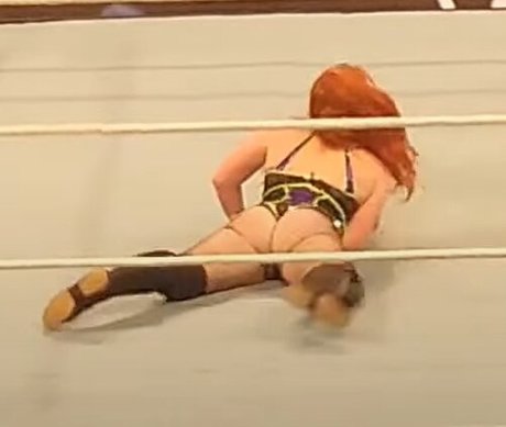 Isla Dawn エロティックなモデル 写真