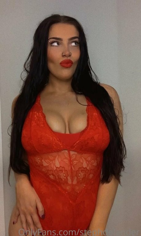 Steph De Lander 裸のスター ギャラリー