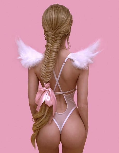 Angelica Kenova HDスター 画像