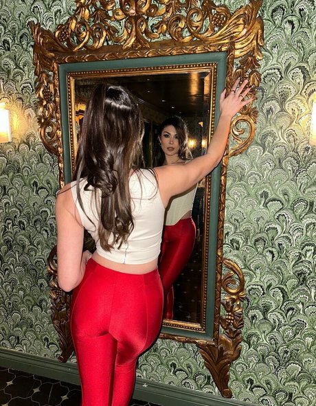 大きなお尻のアジア人OnlyFans 美しいヌード 写真