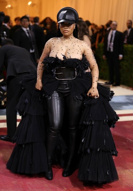 小柄なBBC OnlyFans 無料ポルノ 画像