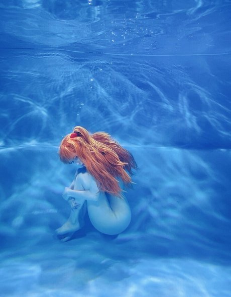 アーミーガールズオンリーファン 美しいヌード 写真