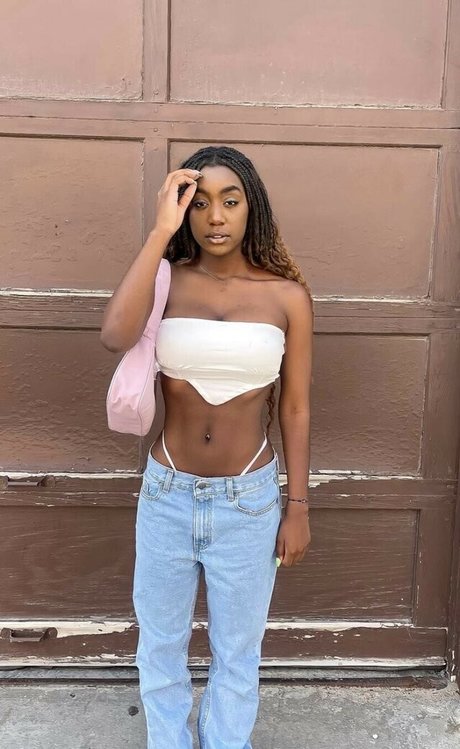 BBCパブリックOnlyFans ホットヌード 画像