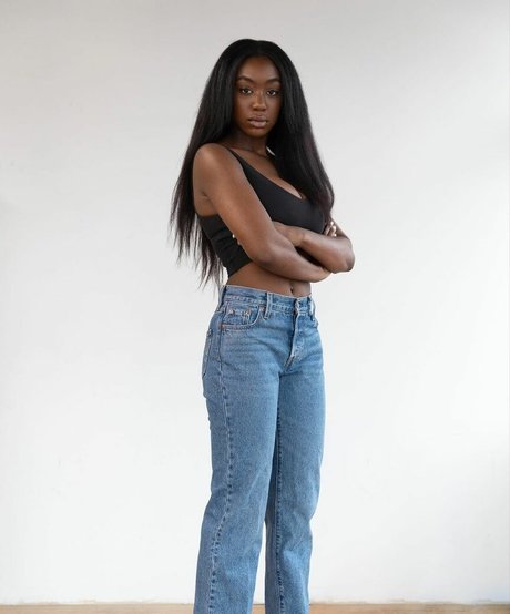 Majormommyissues ヌードのポルノスター 画像