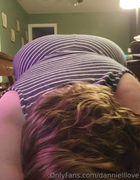 レズビアンセックスOnlyFans ヌード 画像