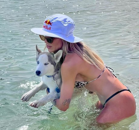 Leticia Bufoni 高品質モデル 写真