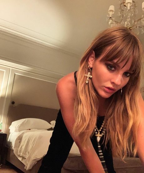 Victoria De Angelis トップスター 画像