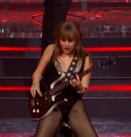 Victoria De Angelis 可愛い女優 ギャラリー