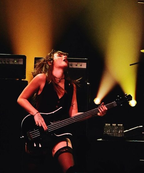 Victoria De Angelis トップスター 画像