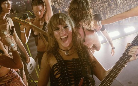 Victoria De Angelis ポルノスター アダルト 写真