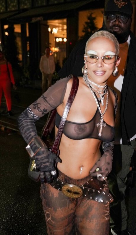 大きな白いチンポ OnlyFans 無料裸 ギャラリー