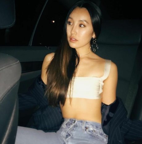 Olivia Sui アートポルノスター ギャラリー