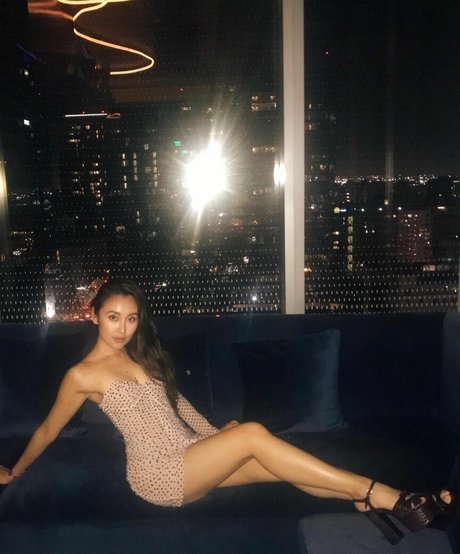 Olivia Sui ポルノスター アート アーカイブ