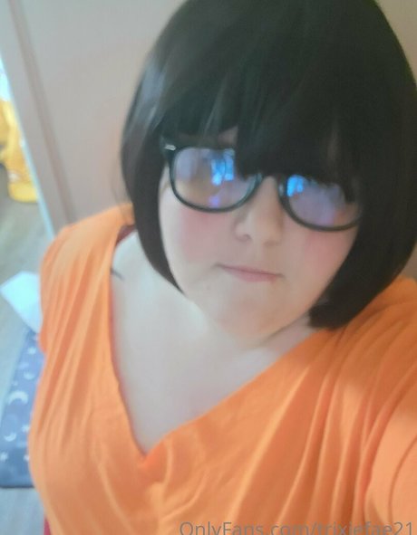 trixiefae21 ヌードスター 写真