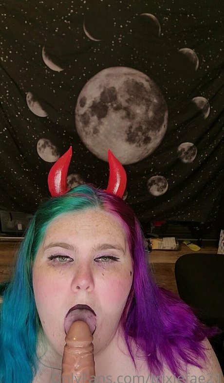 trixiefae21 最高のスター 写真