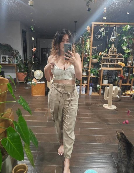 AvaGG セックス女優 写真