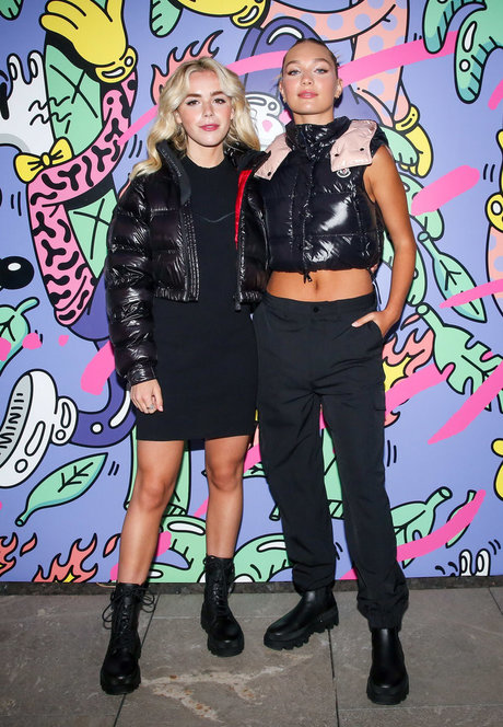 Maddie Ziegler セックスポルノスター 画像