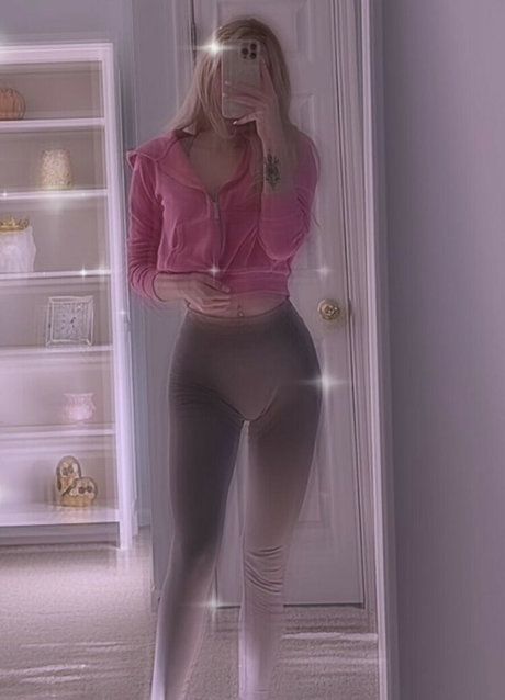 黒のランジェリーOnlyFans エロチック 画像