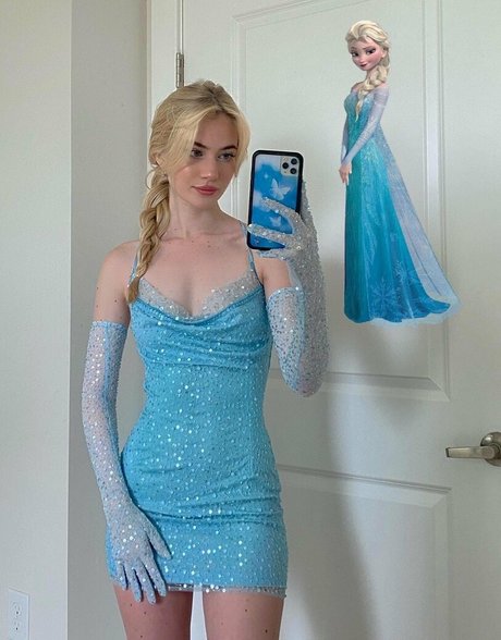 大きな黒い猫OnlyFans セクシー裸 写真